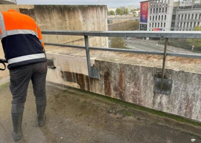 Nettoyage parking intérieur et extérieur avec autolaveuse et nettoyeur haute pression à Montigny-le-Bretonneux dans les Yvelines (78)
