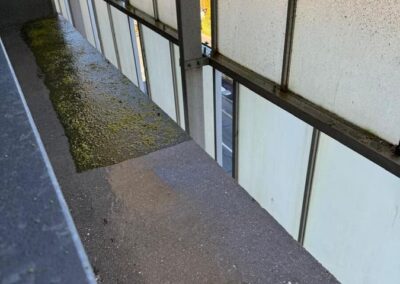 Nettoyage parking intérieur et extérieur avec autolaveuse et nettoyeur haute pression à Montigny-le-Bretonneux dans les Yvelines (78)